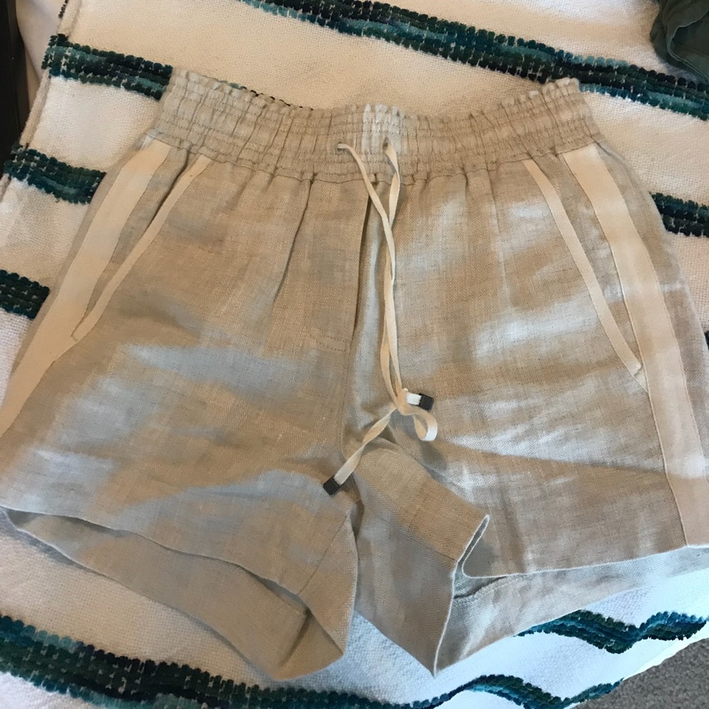 Linen shorts - Picture 2 of 2